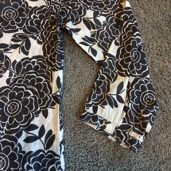 SALE! 3/15$ A&B Crochet Trim Coverup/Tunic - Picture 4 of 8